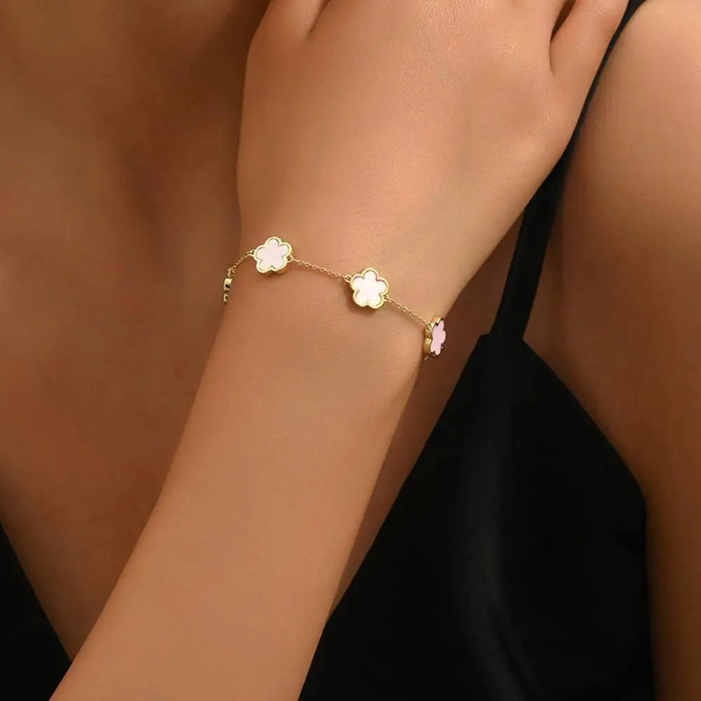 Bracelet élégant avec fleurs