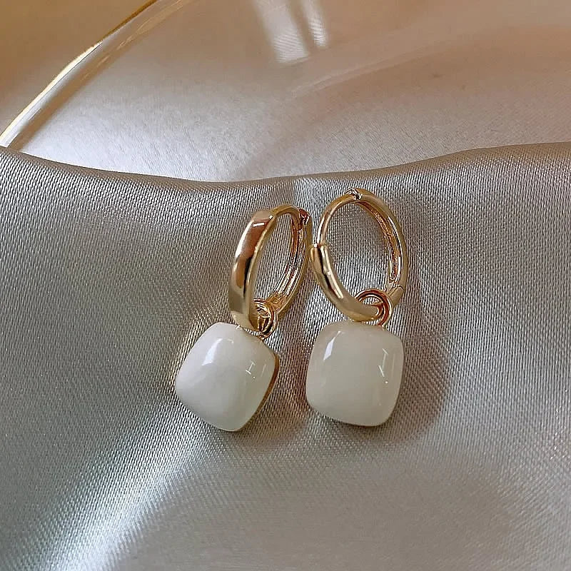Boucles d'oreilles pendantes de style vintage