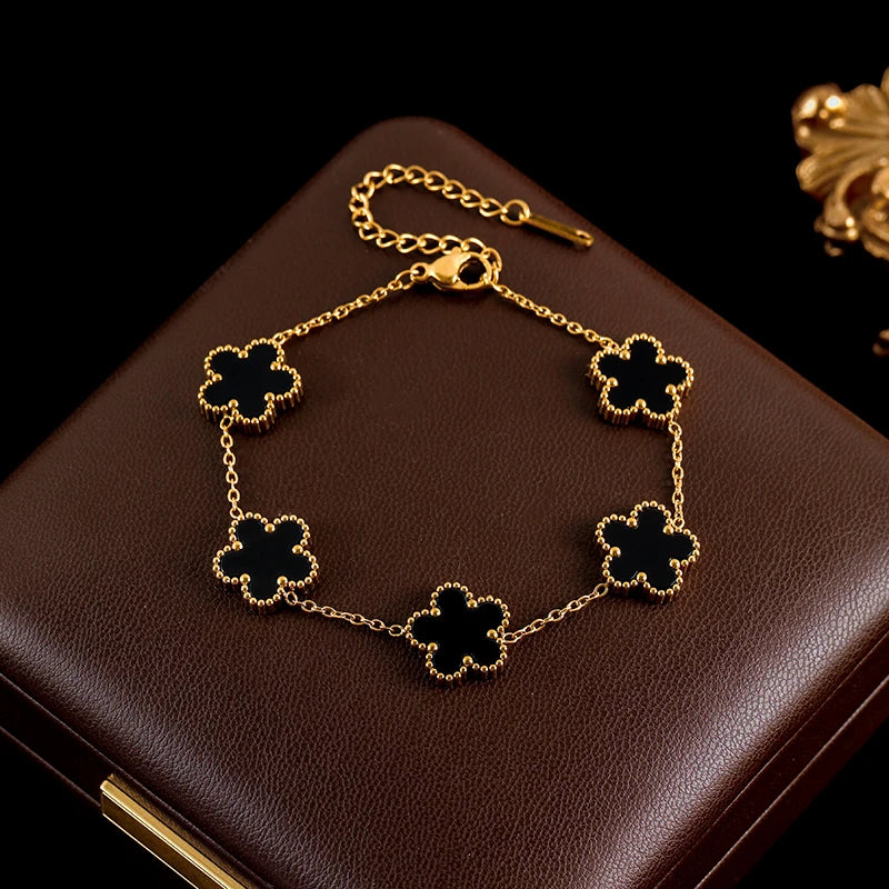 Bracelet élégant avec fleurs