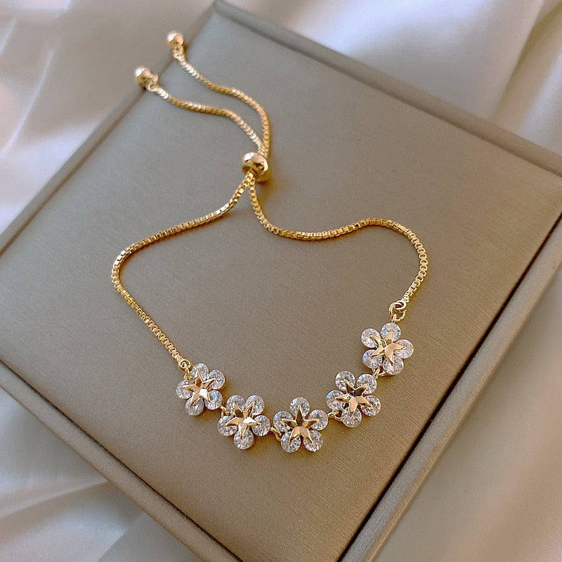 Bracelet avec un motif floral