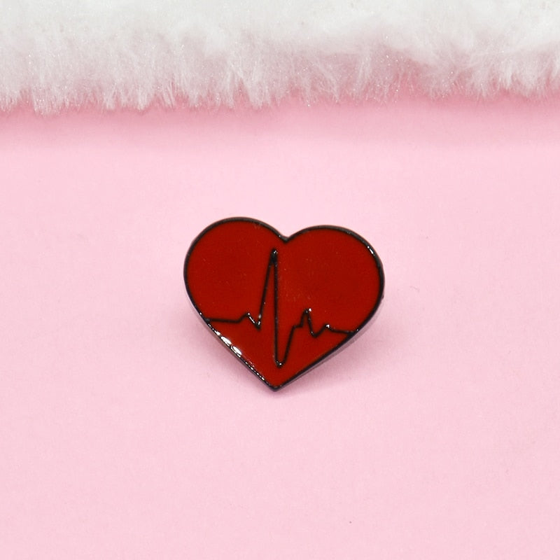 Broche en forme de cœur