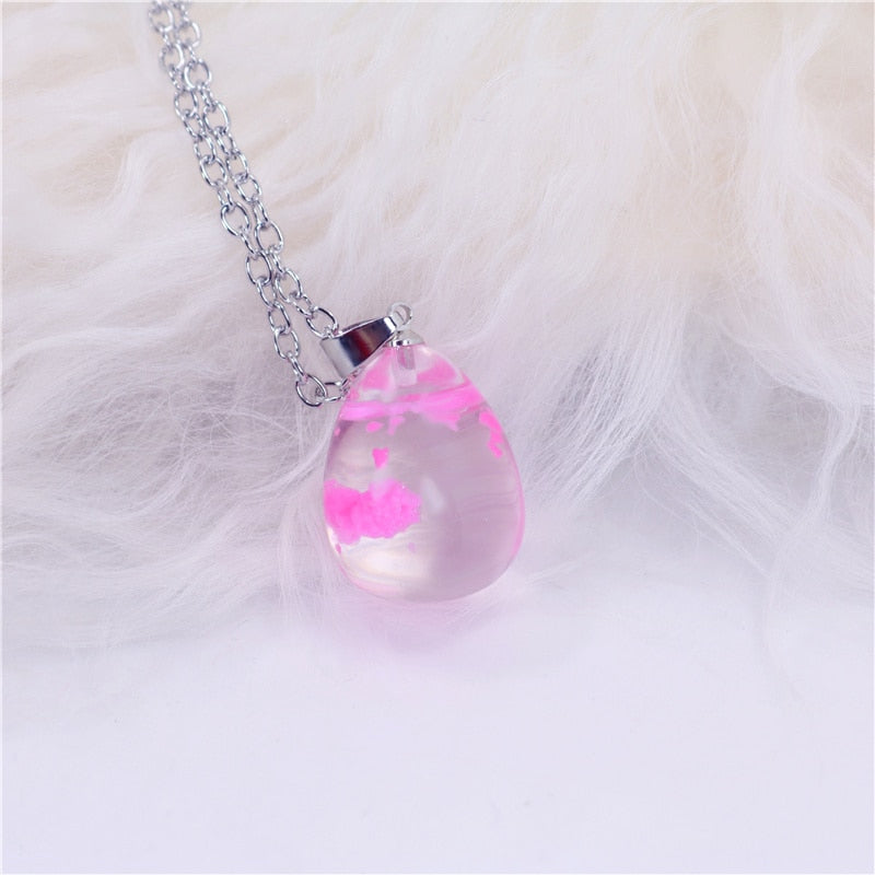Collier lumineux dans le noir