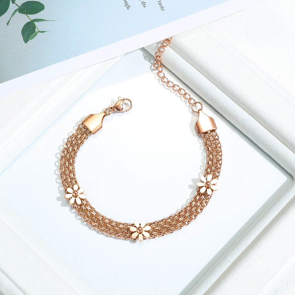 Bracelet avec un motif de fleur
