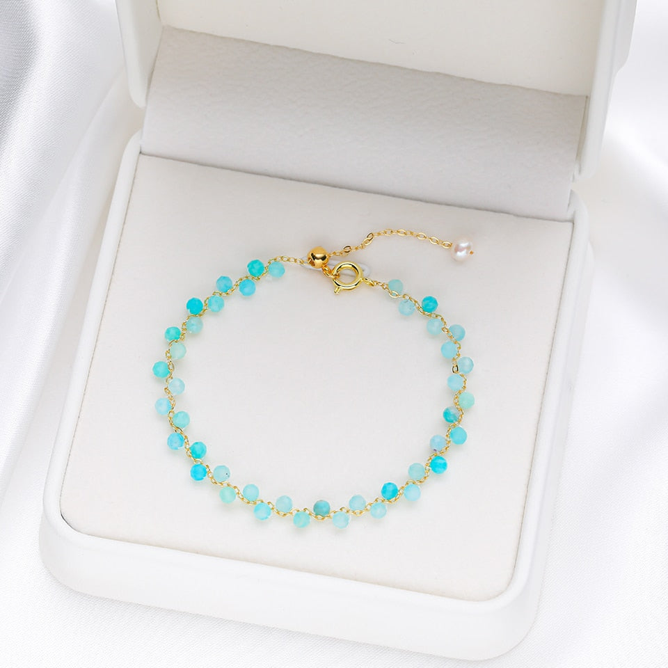 Bracelet avec des pierres colorées