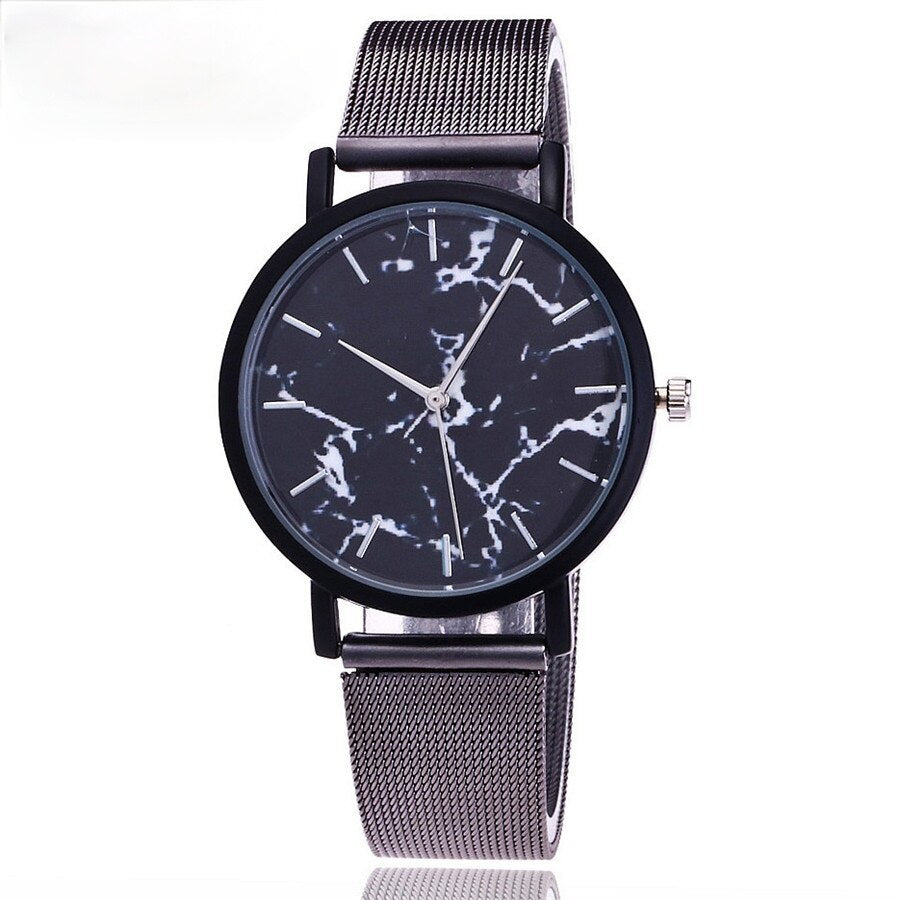 Montre pour femmes avec un motif en marbre