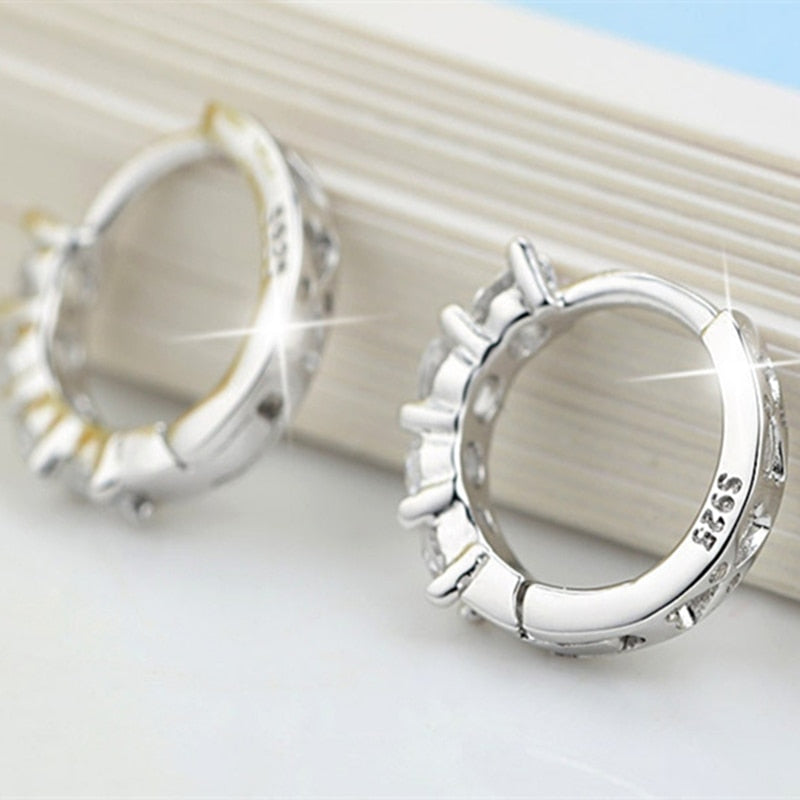 Boucles d'oreilles en argent avec des zircons