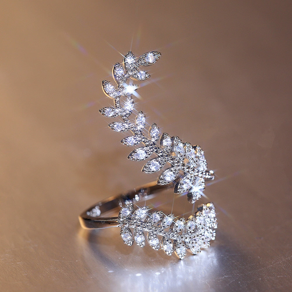 Bague avec un motif d'aile