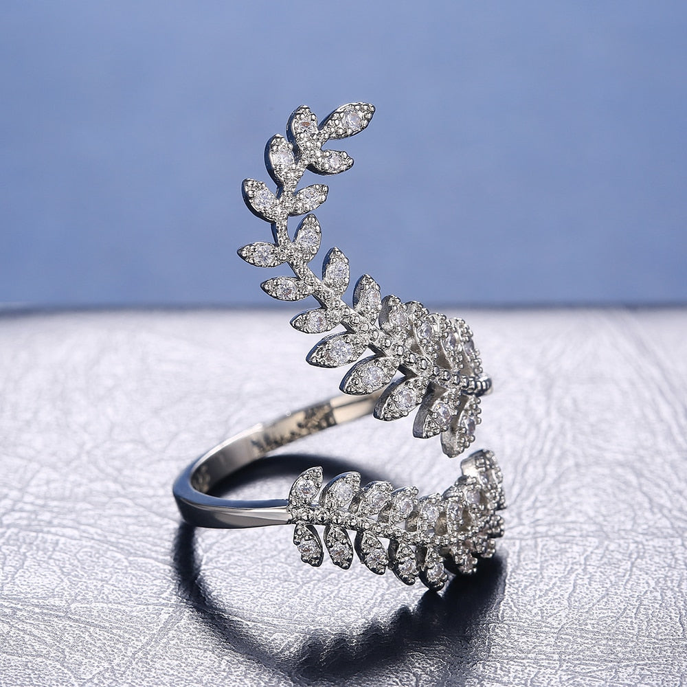 Bague avec un motif d'aile