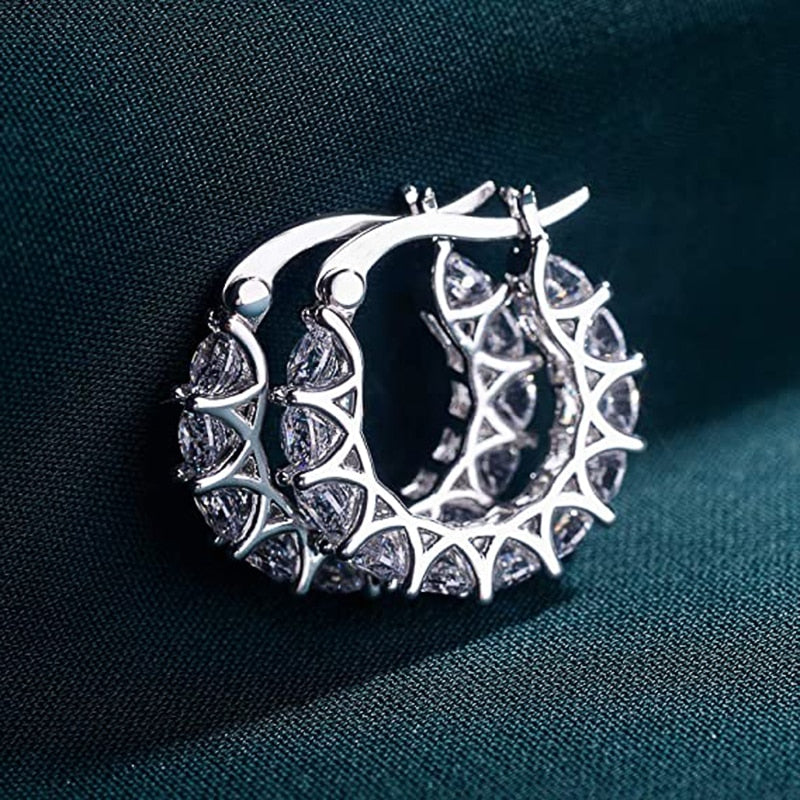 Boucles d'oreilles rondes avec zircone