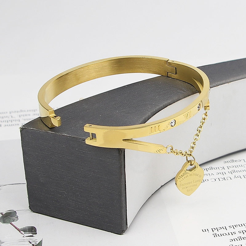 Bracelet avec une chaîne
