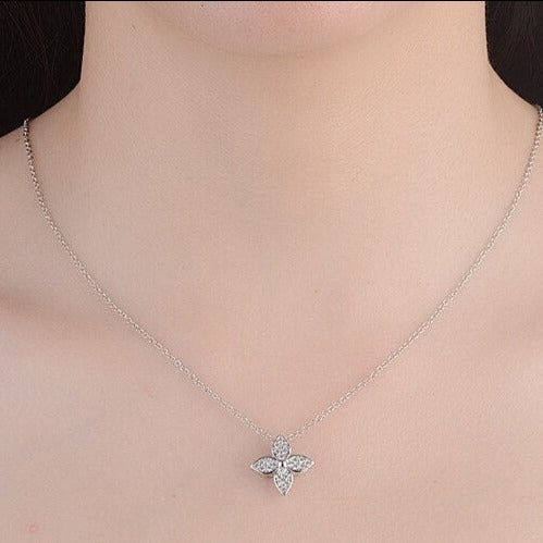 Collier - fleur chanceuse