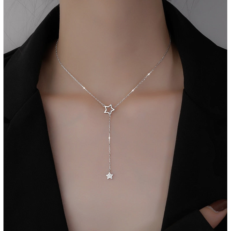 Collier en argent avec des étoiles