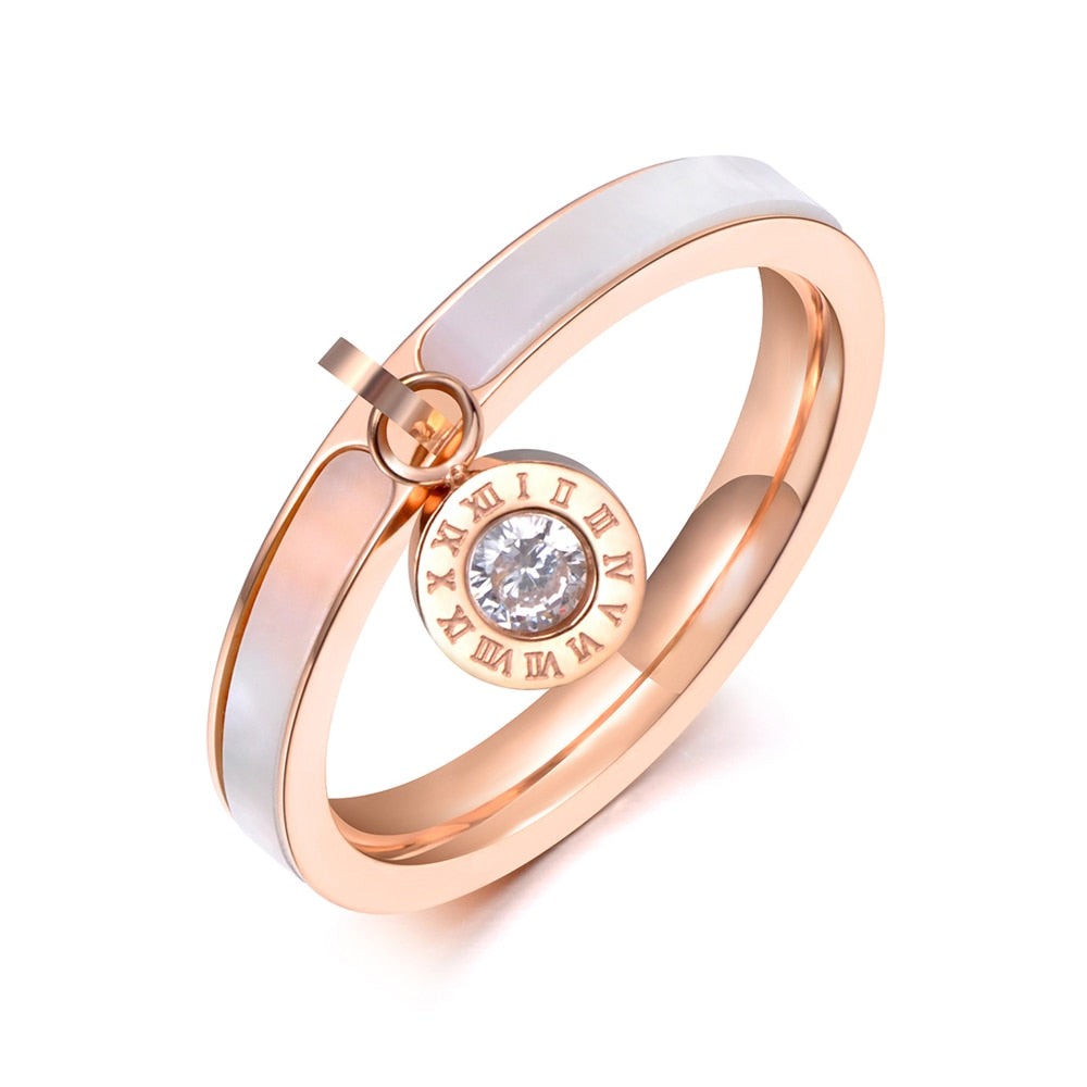 Bague avec un pendentif