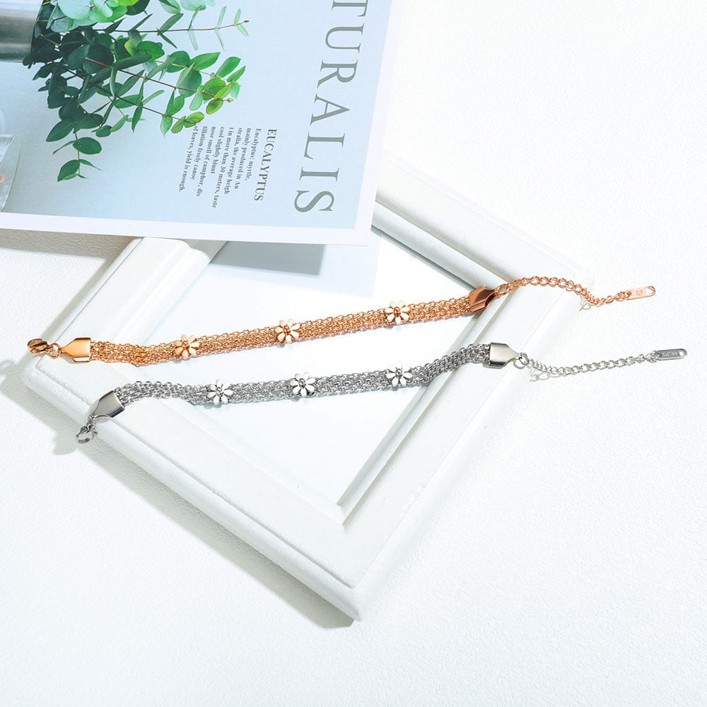 Bracelet avec un motif de fleur
