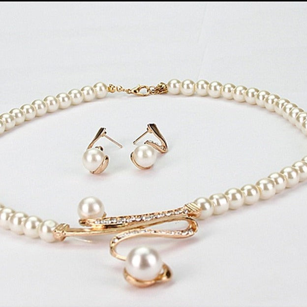 Ensemble de bijoux avec perles d'imitation