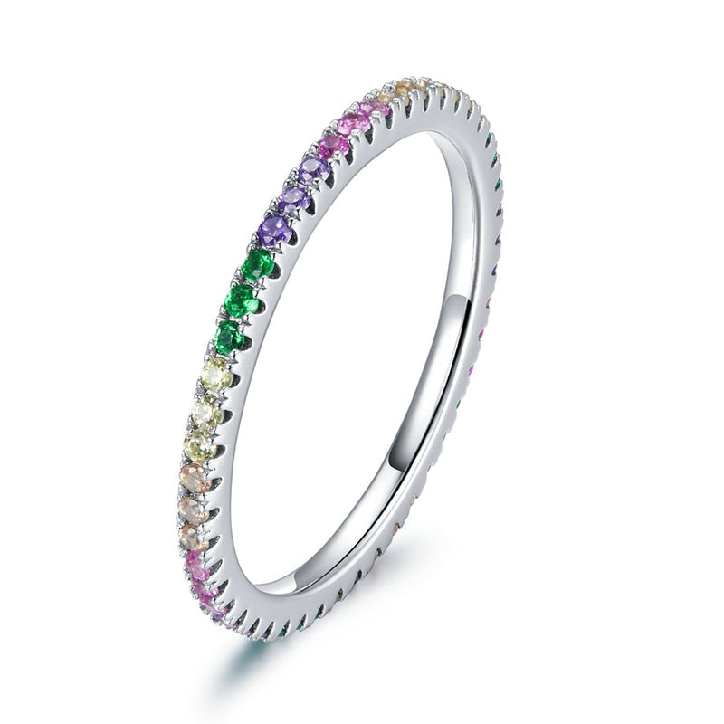 Bague avec des zircons colorés
