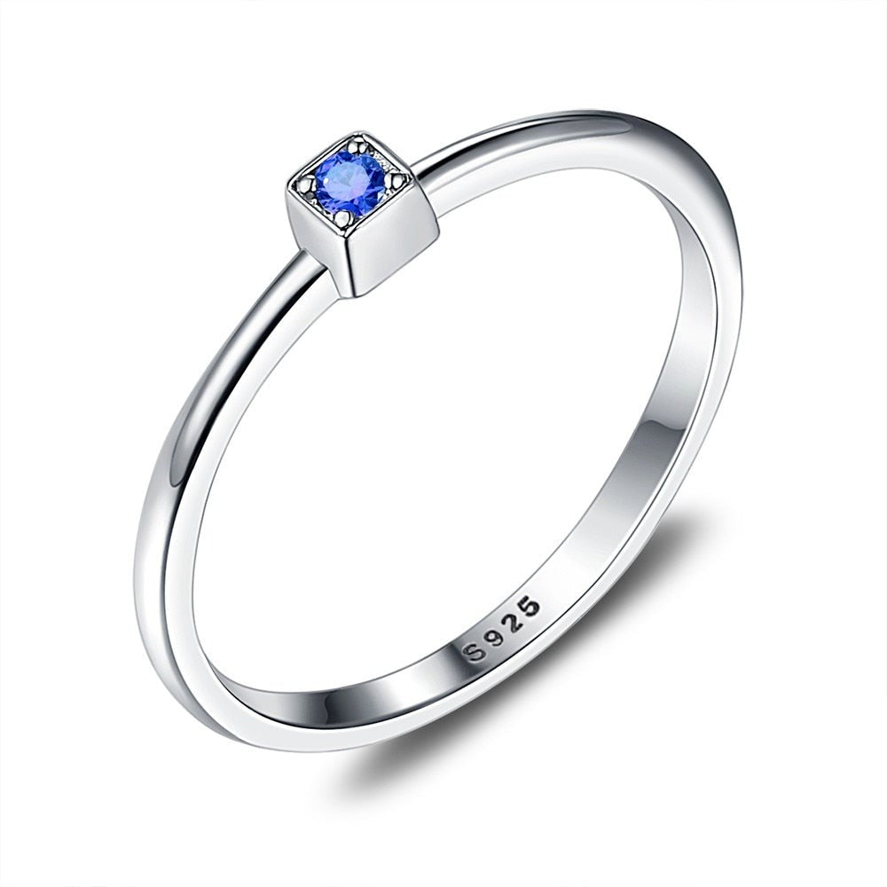Bague avec zircon