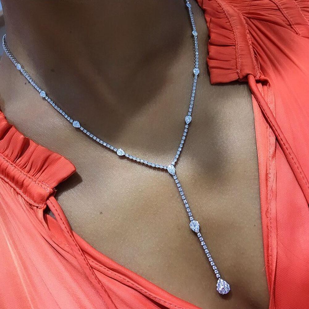 Collier avec zircons