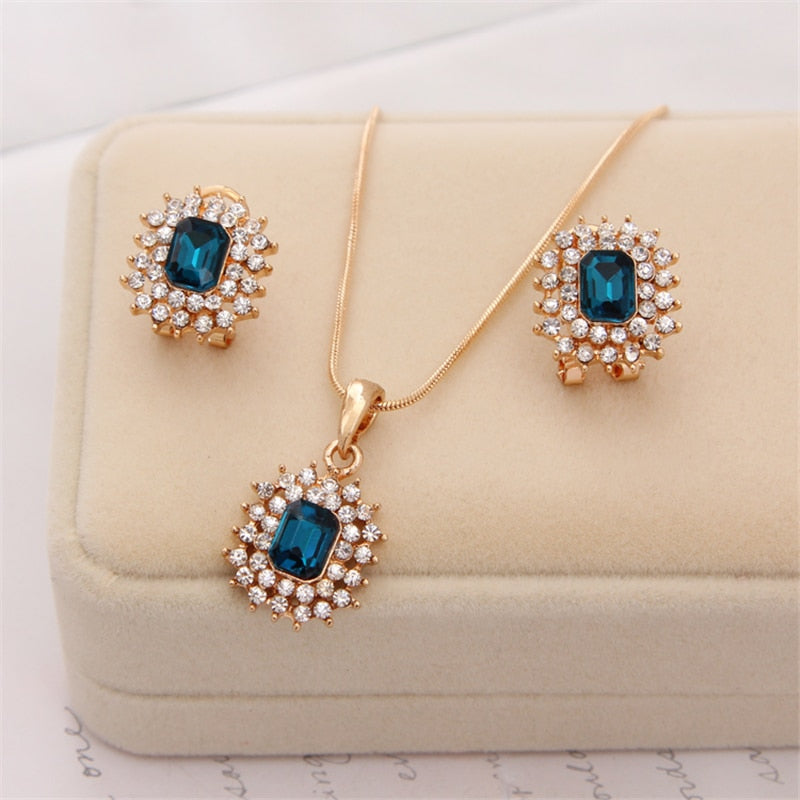 Ensemble de bijoux avec zirconia