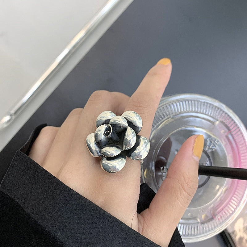 Bague avec un motif floral