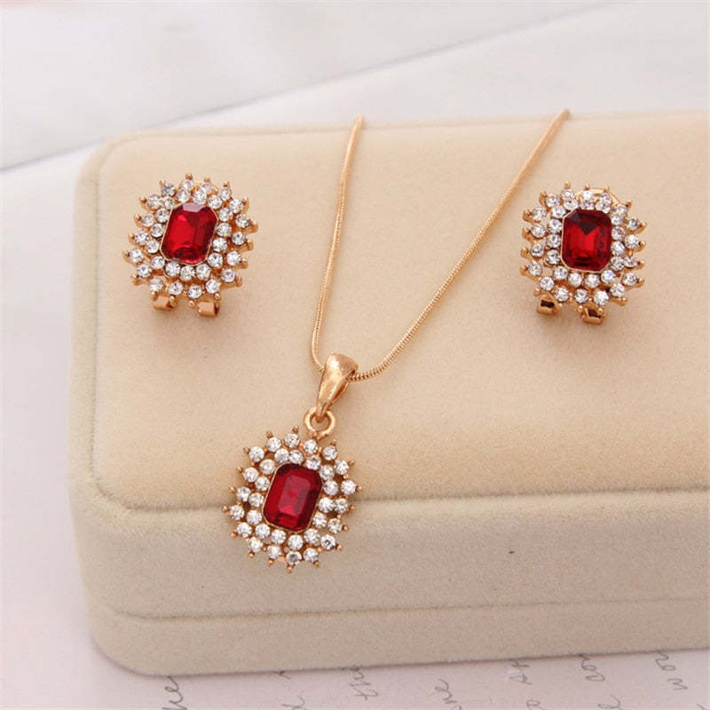 Ensemble de bijoux avec zirconia