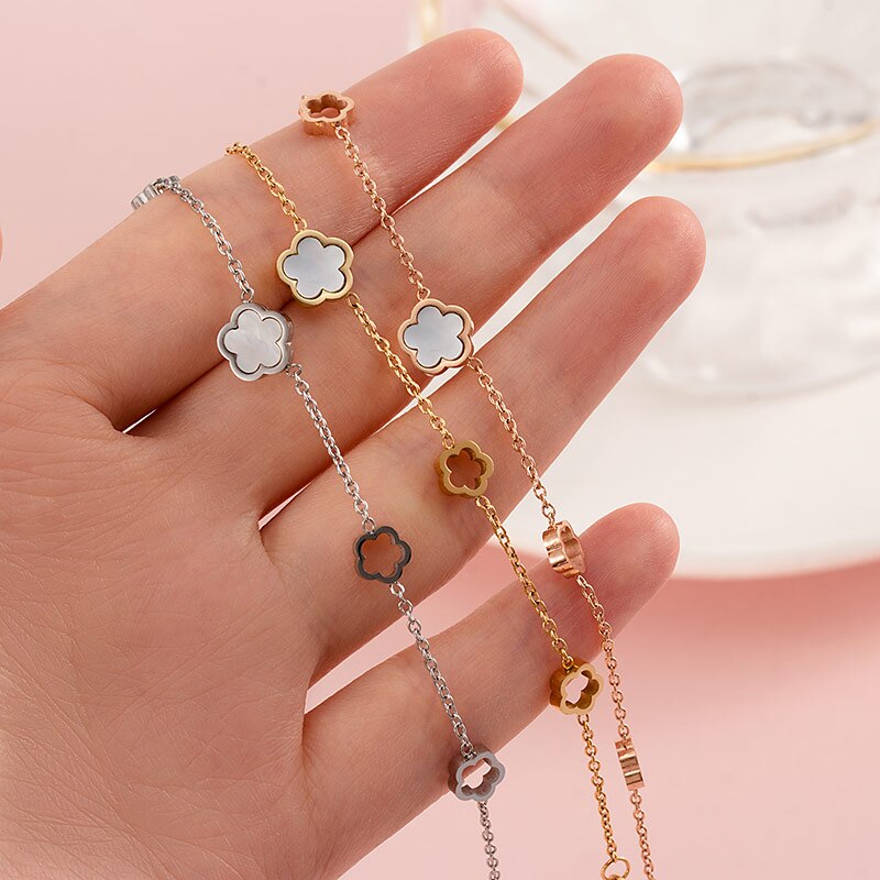 Bracelet avec motif de fleur