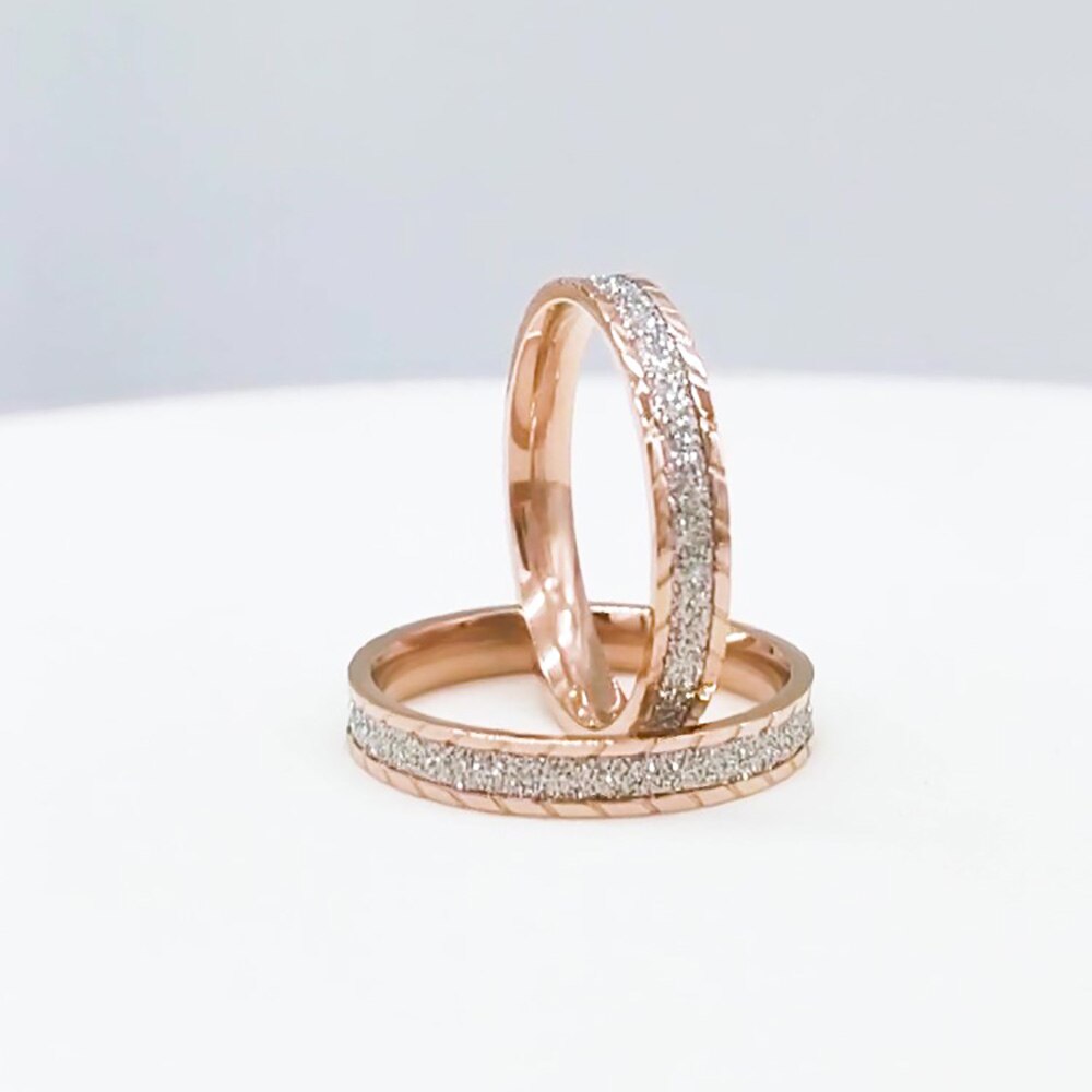 Bague avec zircons