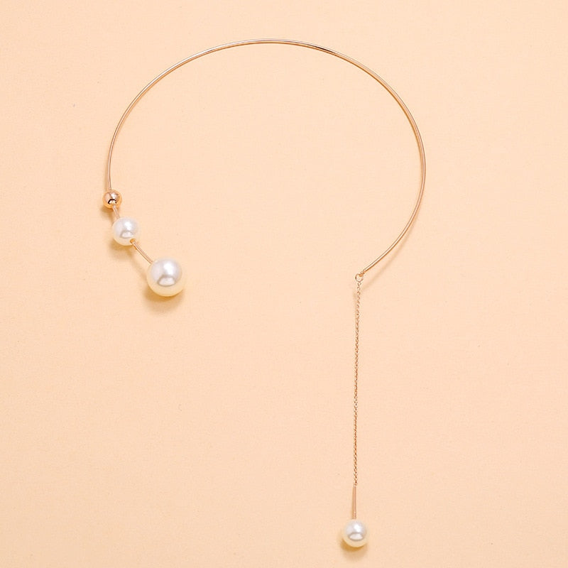 Collier ouvert avec des perles