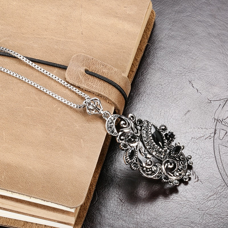 Collier avec un œillet