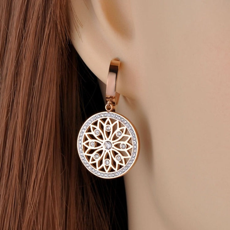 Boucles d'oreilles pendantes ajourées
