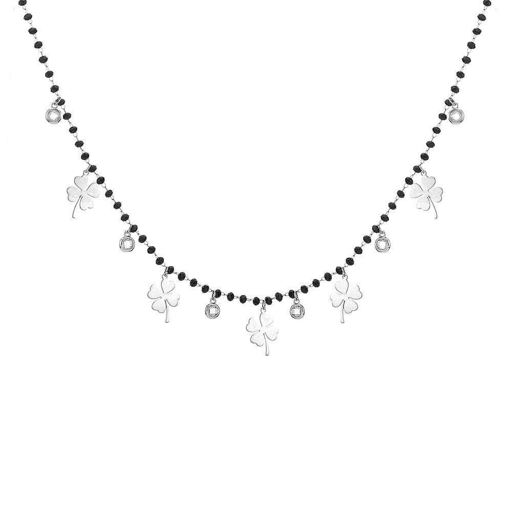 Collier avec un motif trèfle à quatre feuilles