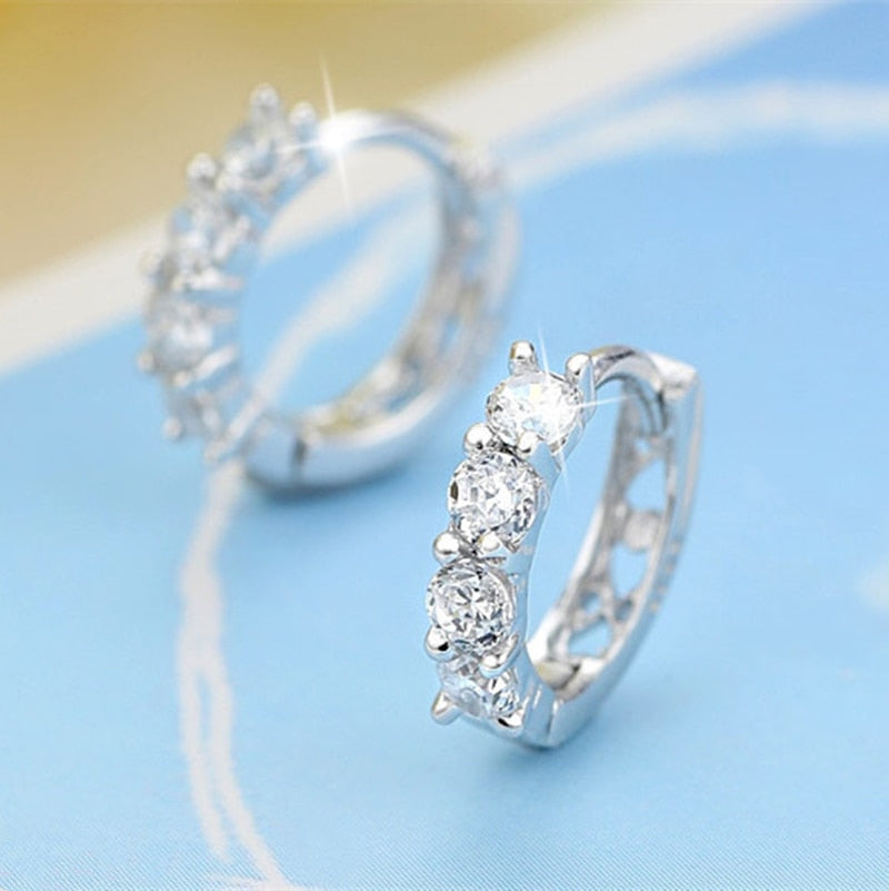 Boucles d'oreilles en argent avec des zircons