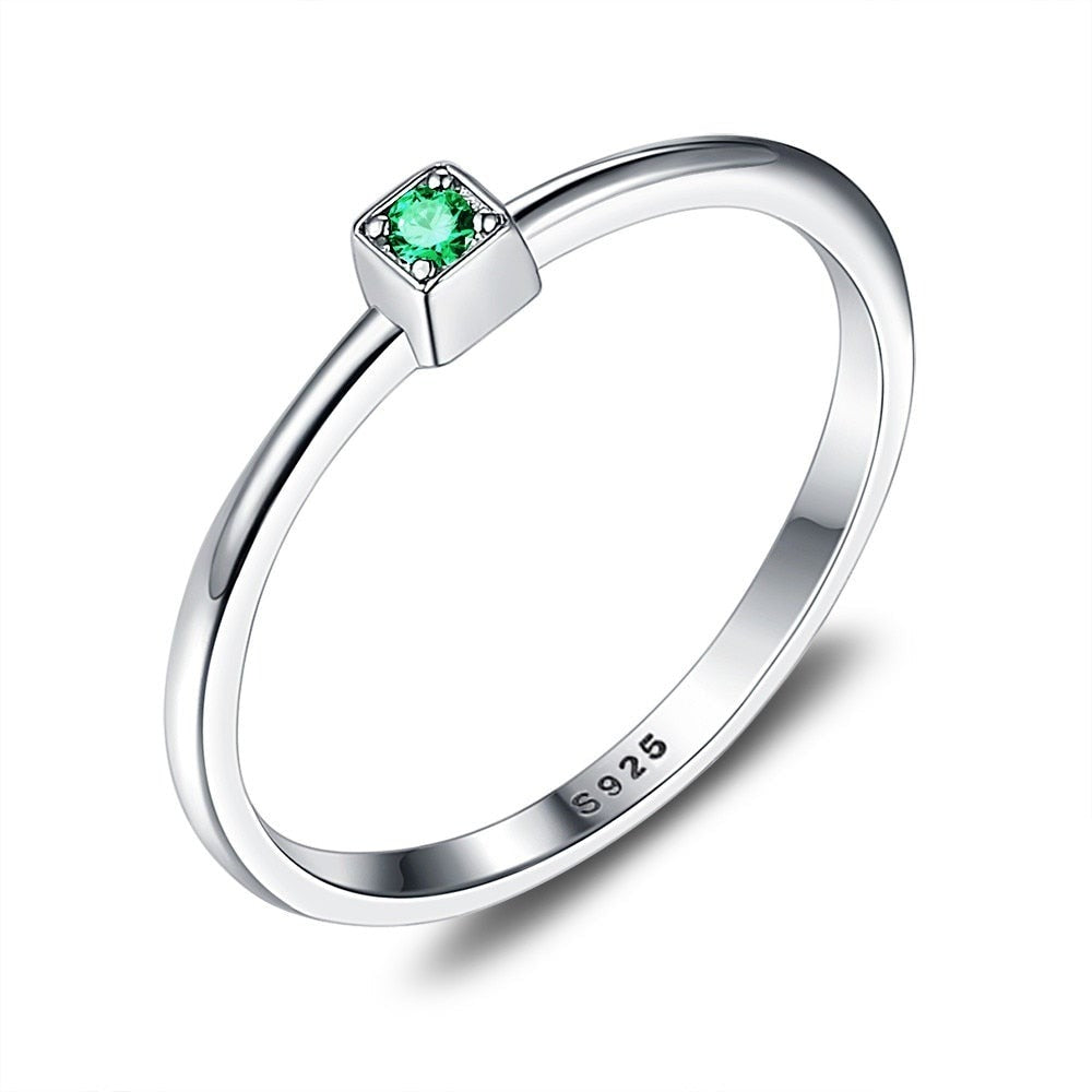 Bague avec zircon
