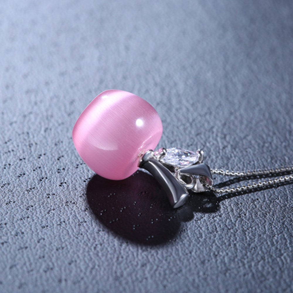 Collier pendentif en forme de pomme