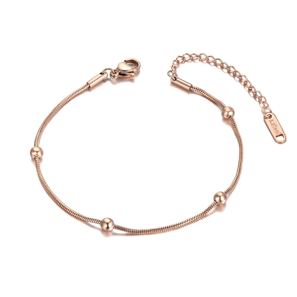 Bracelet minimaliste avec de petites boules