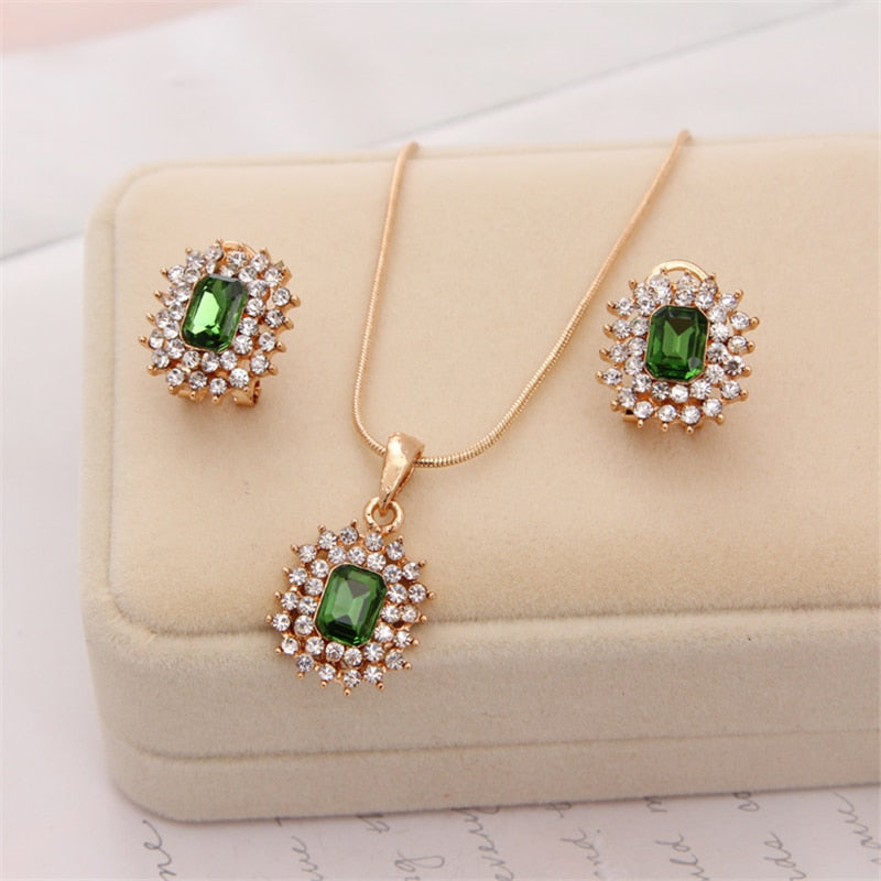 Ensemble de bijoux avec zirconia