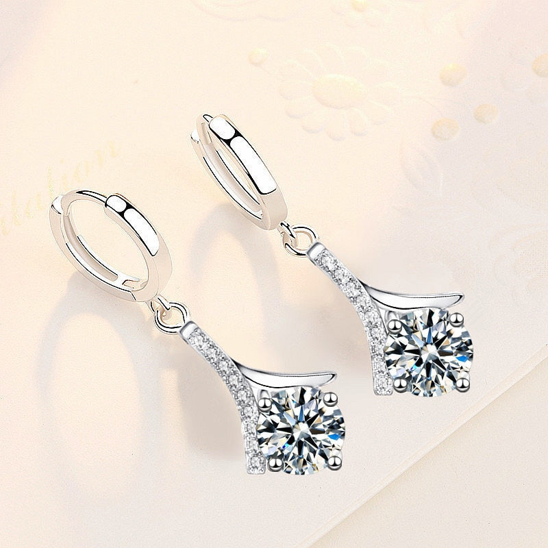 Boucles d'oreilles en argent avec des zircons