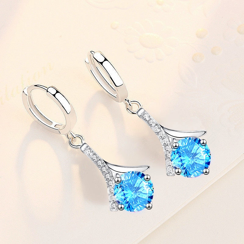 Boucles d'oreilles en argent avec des zircons