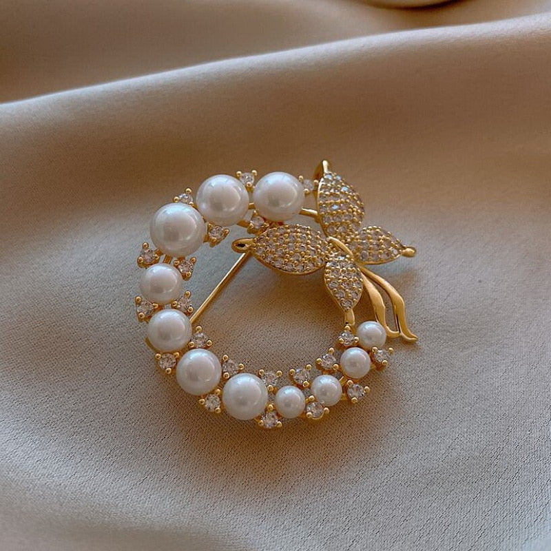 Broche - papillon avec perles