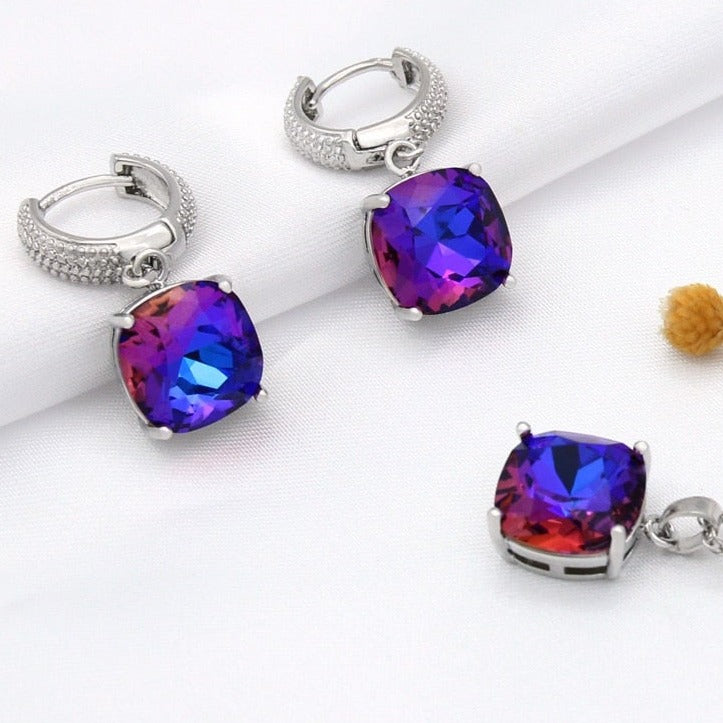 Ensemble de bijoux avec un cristal
