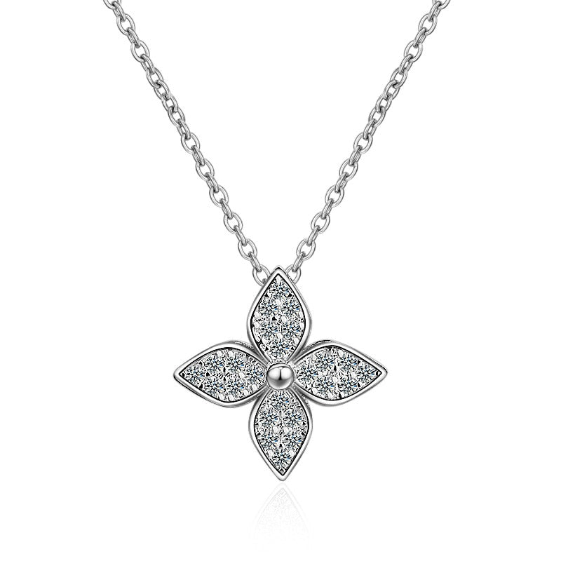 Collier - fleur chanceuse