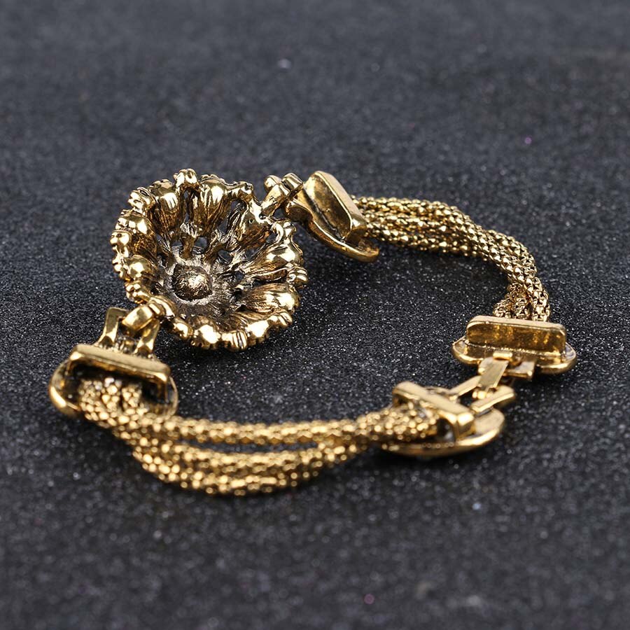 Bracelet avec un motif floral