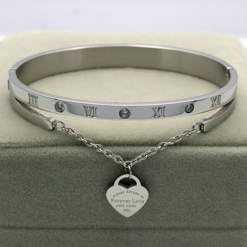 Bracelet avec une chaîne