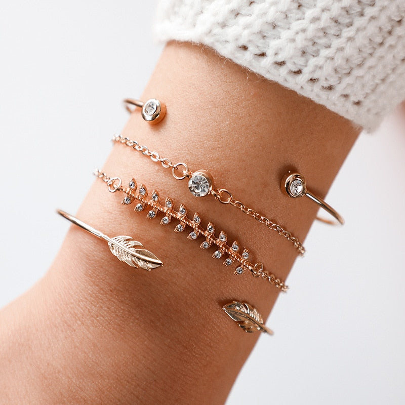 Ensemble de quatre bracelets