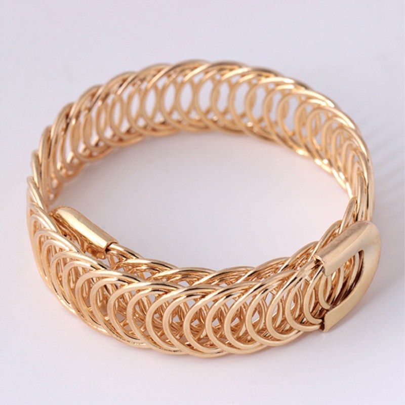 Bracelet avec une tresse ronde