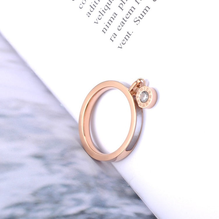 Bague avec un pendentif