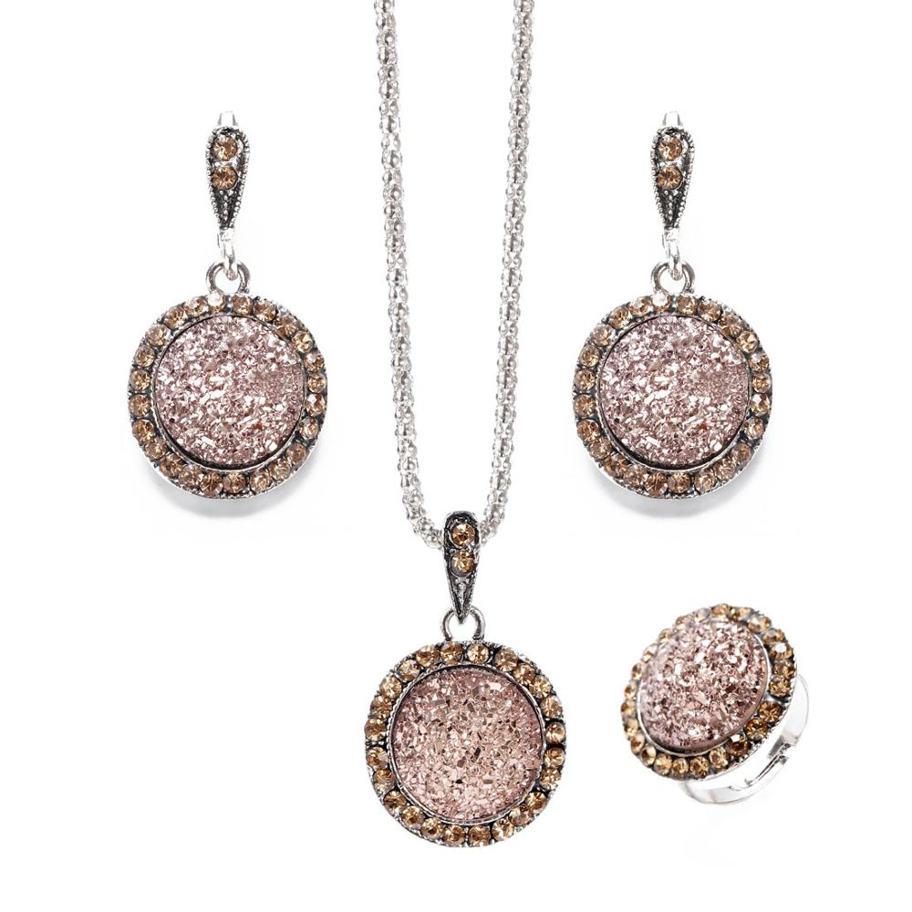 Ensemble de bijoux avec zirconia