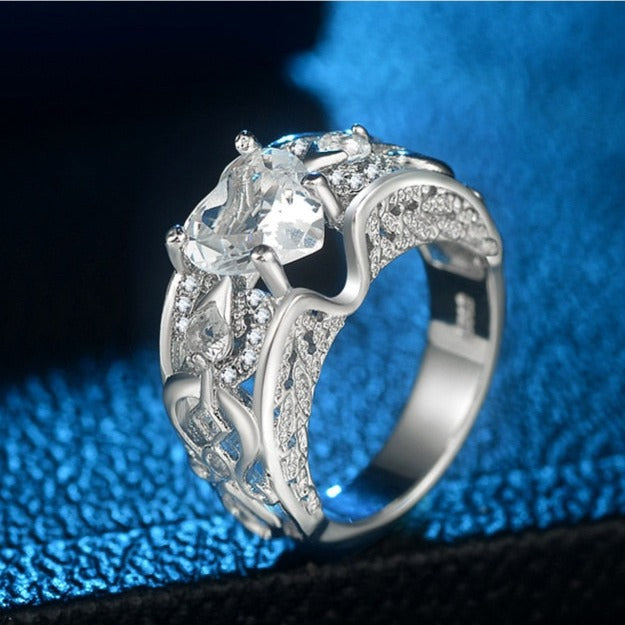 Bague - anneau avec un cœur