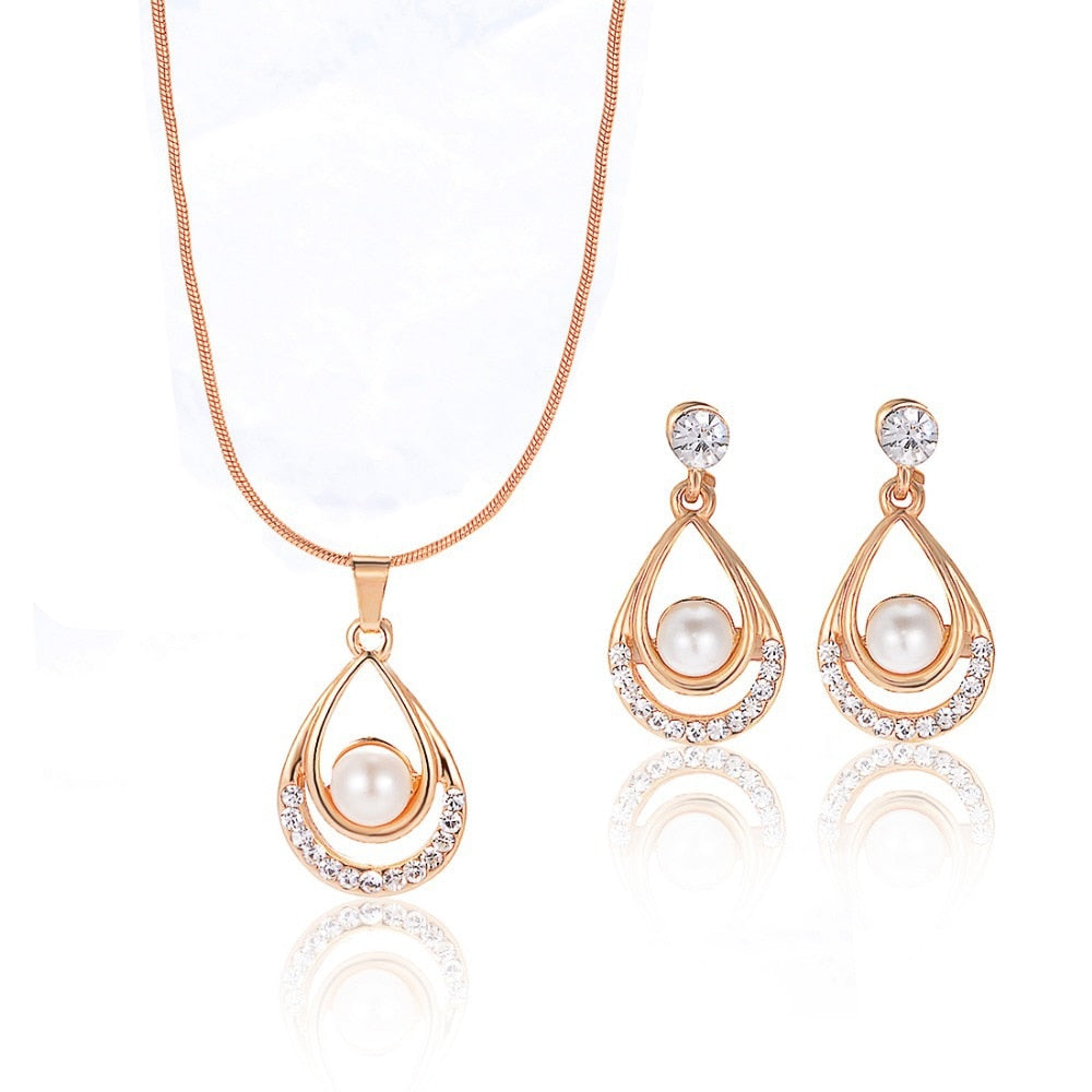 Ensemble de bijoux avec perles d'imitation