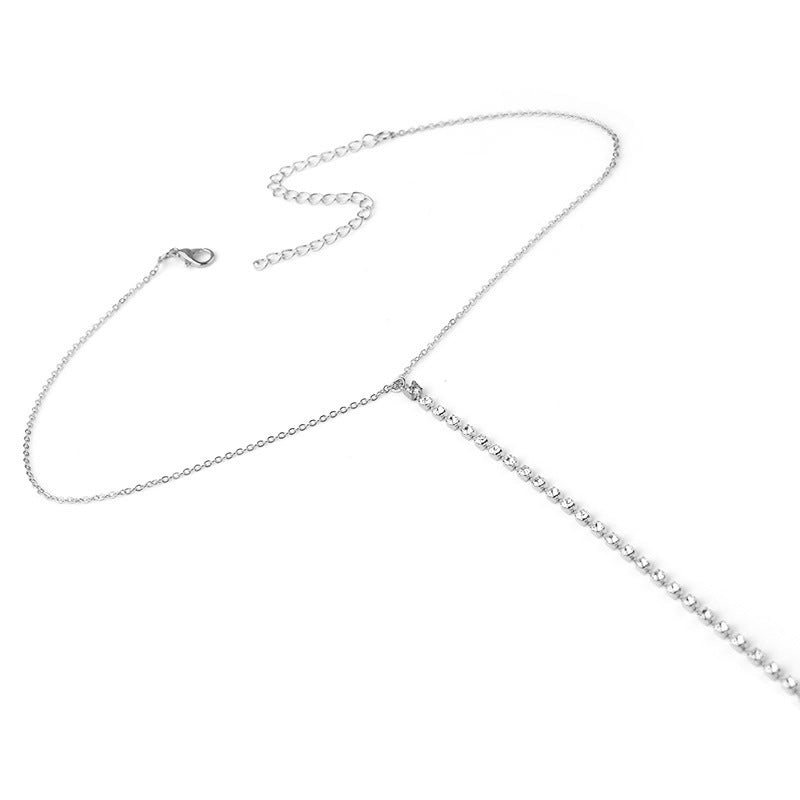 Chaîne de poitrine simple avec zircons